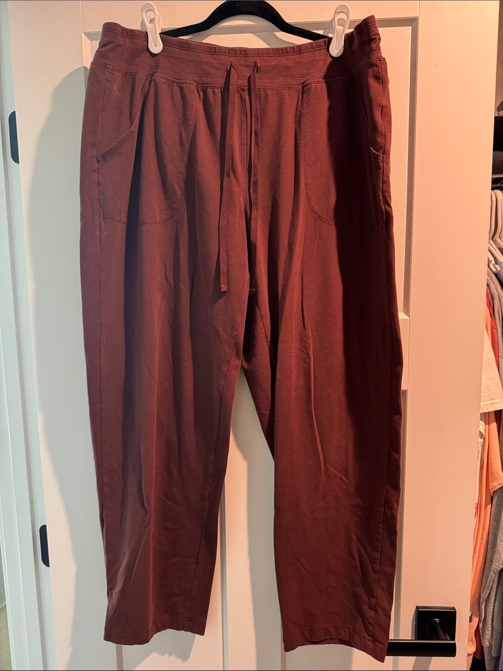 Maroon ankle length lounge pants
